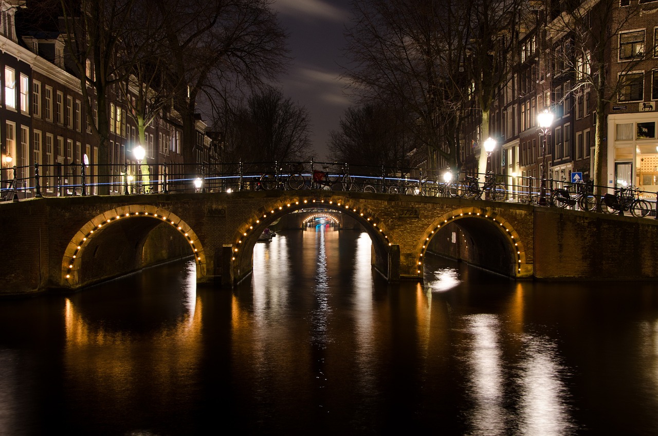 bridge, amsterdam, lights-895937.jpg